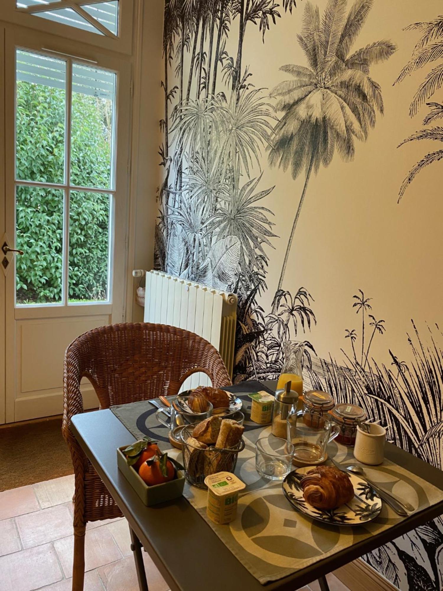 Maison M, Chambre Privee Acces Jardin Piscine Et Jacuzzi Pres De La Rochelle La Rochelle  Dış mekan fotoğraf