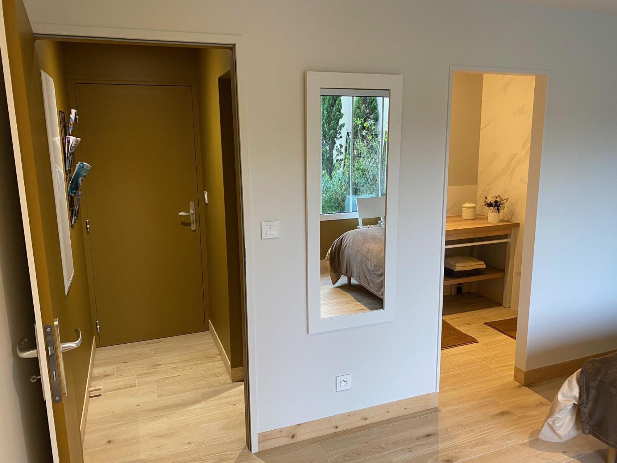Maison M, Chambre Privee Acces Jardin Piscine Et Jacuzzi Pres De La Rochelle La Rochelle  Oda fotoğraf